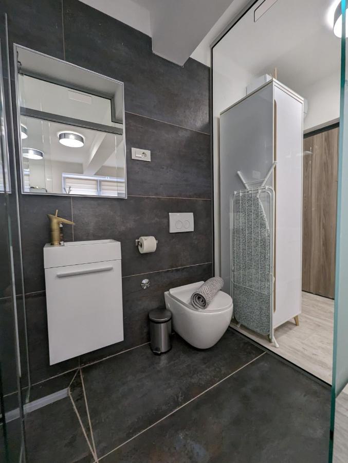 Eight Lamps 'n Floor Heating Apartman Zagreb
